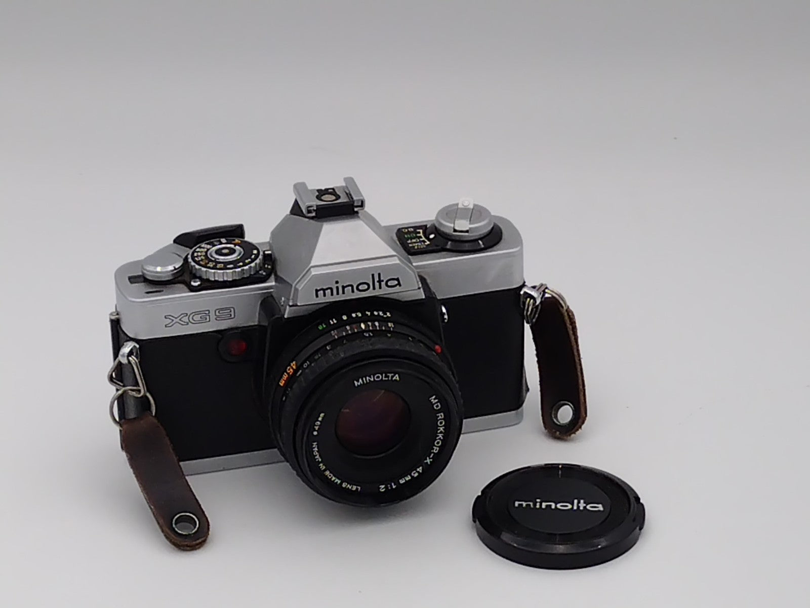 Minolta XG-9, Flash, Converter, Winder, Albinar MC Auto Zoom, Bag