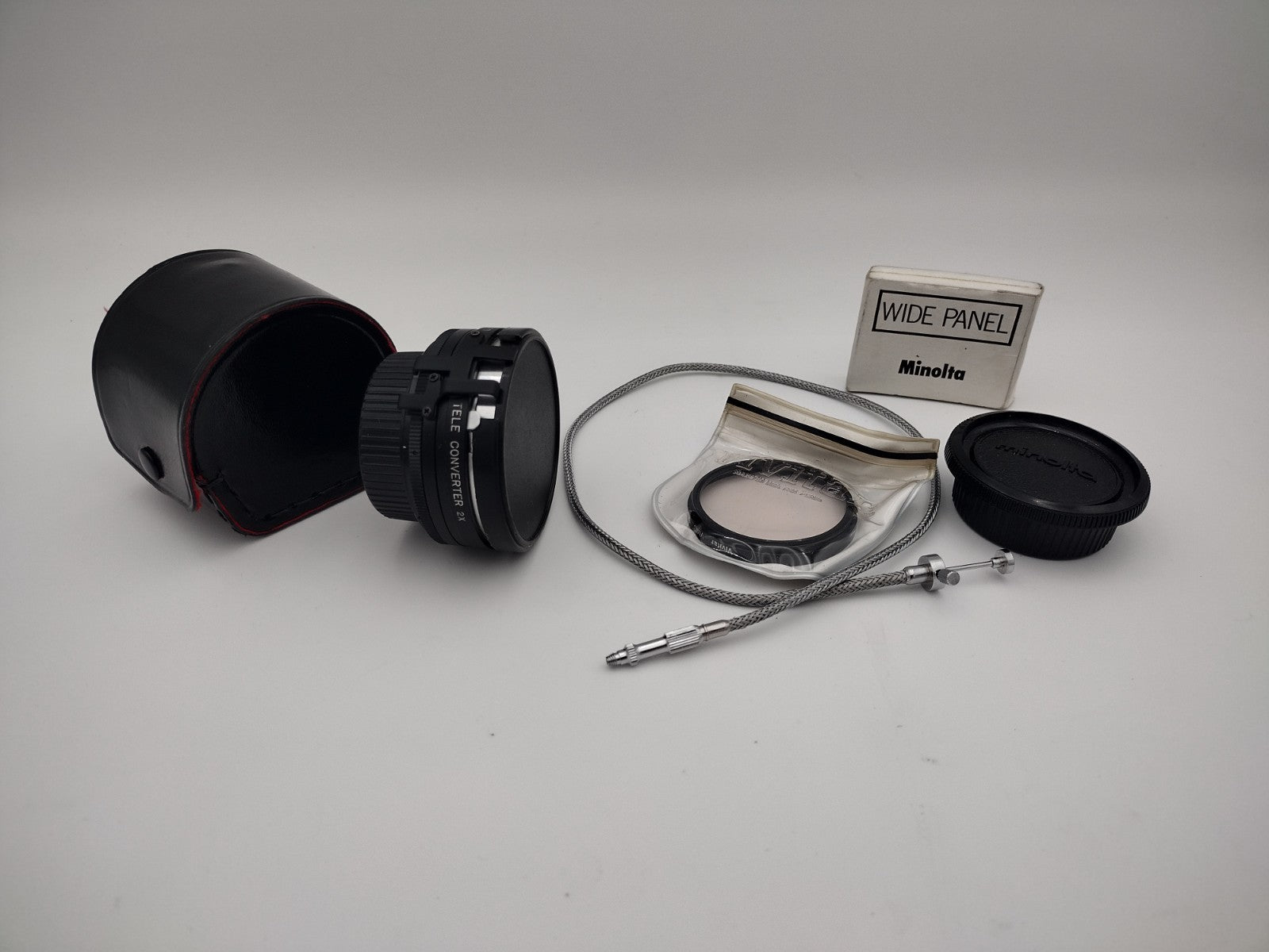 Minolta XG-9, Flash, Converter, Winder, Albinar MC Auto Zoom, Bag